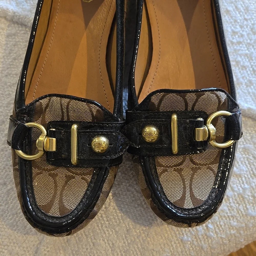 Coach loafers shoes flats very clean leather size 8.5